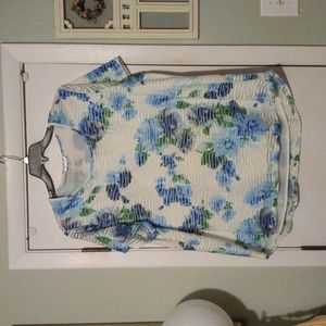 Short sleeve top